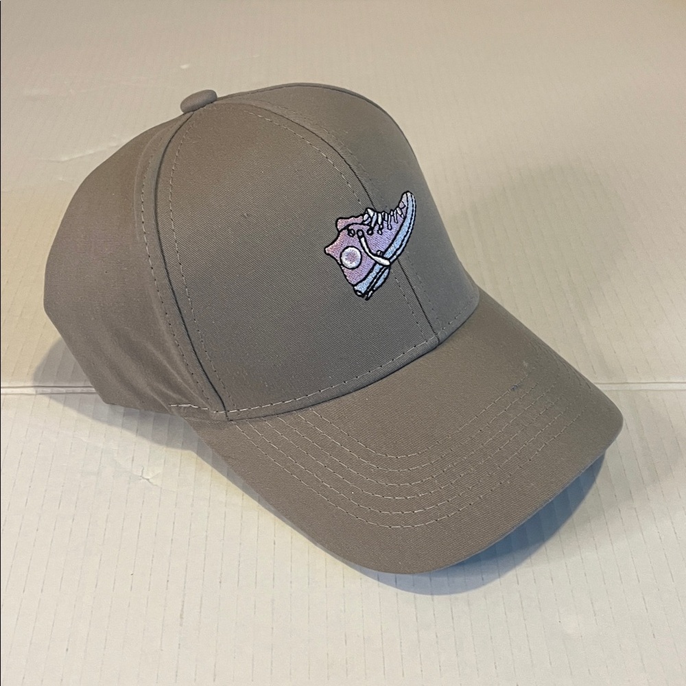 Gray Cap with Pink Sneaker Embroidery NWT - Picture 5 of 10